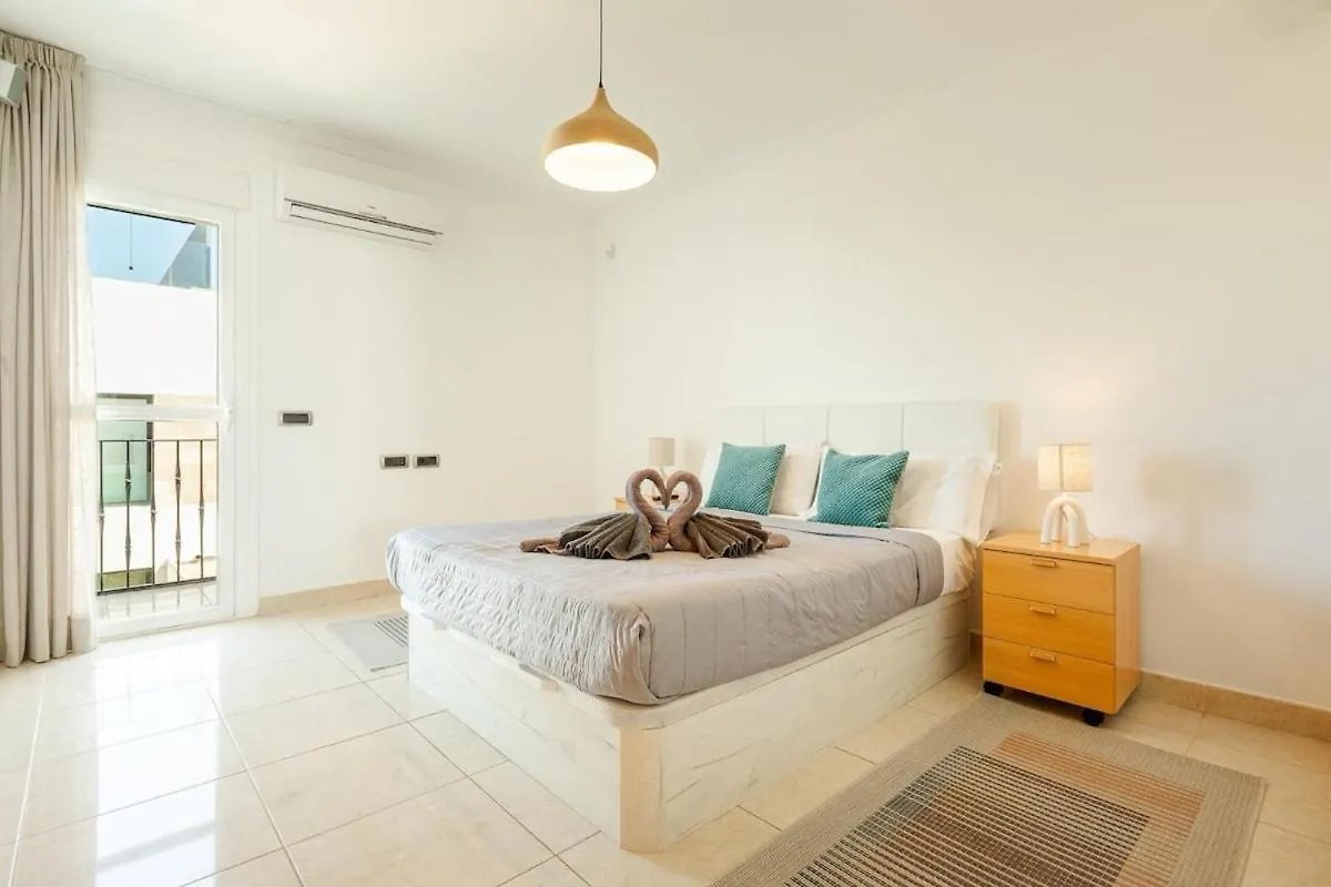 Villa Luna Ibiza Centre 8 Pax Puig D'en Valls